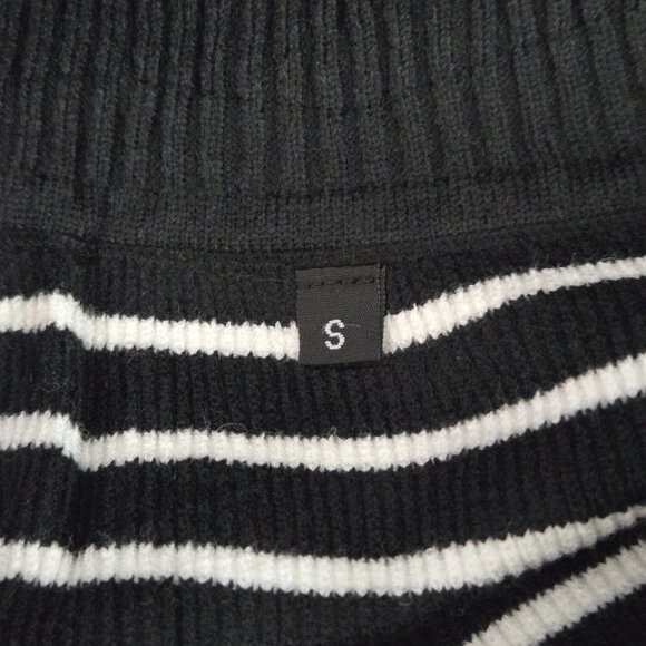 NWOT | Black & White Striped Knit V-Neck Collared Sweater Vest | Small - Picture 4 of 6